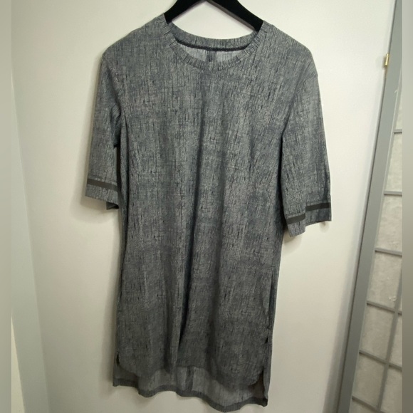 Lululemon - Get it on - Shift style keyhole back grey dress - Picture 6 of 14